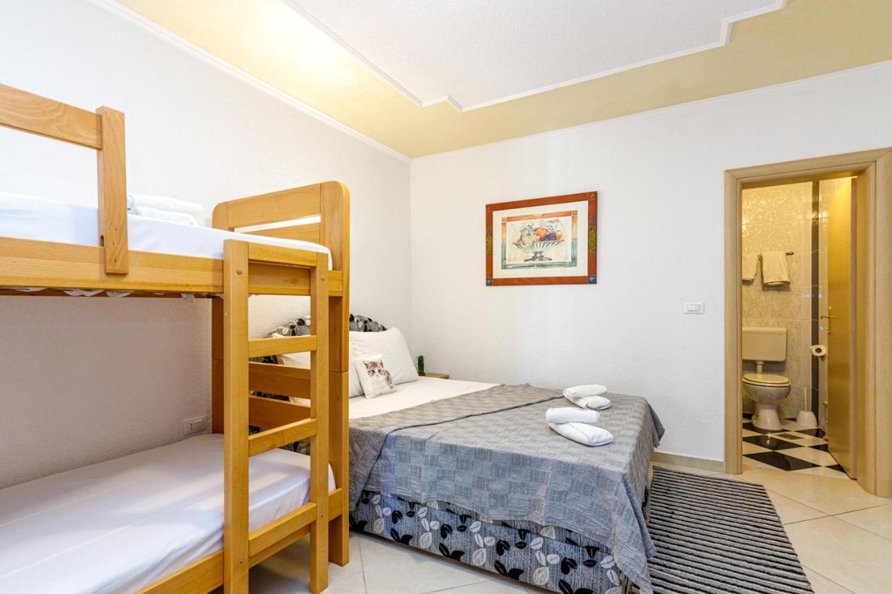 Genoa Rooms Poreč Eksteriør bilde